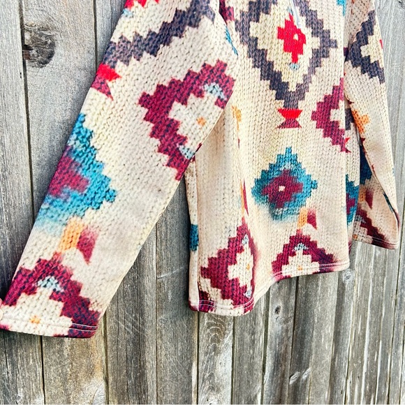 Women’s Southwestern Geometric Patterned Pullover Size XL - Picture 9 of 11
